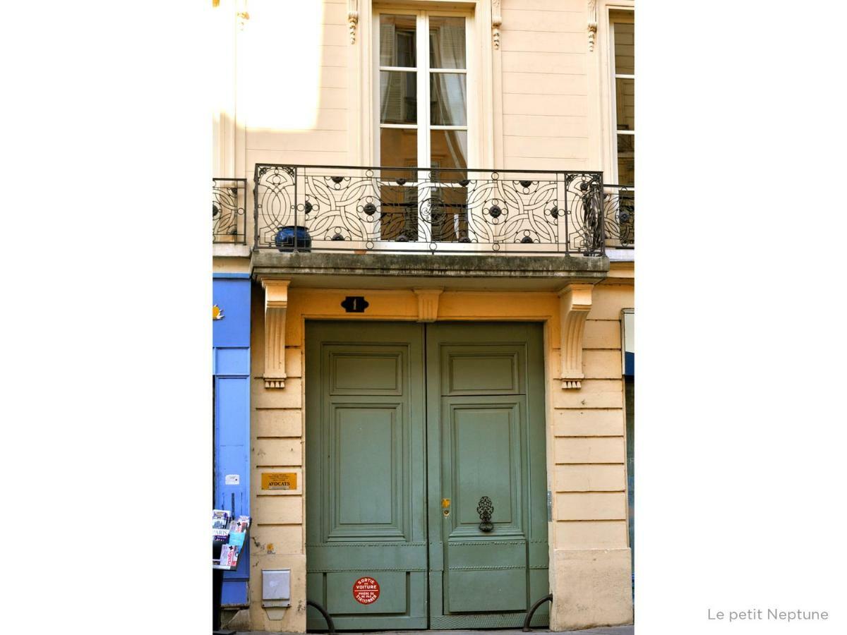 Le Petit Neptune Versalles Exterior foto